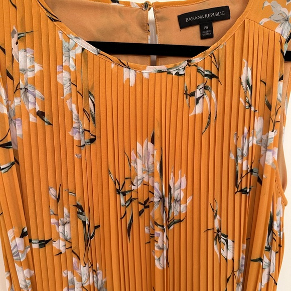 Banana Republic sleeveless maxi dress, Medium, yellow floral print, lined - Picture 7 of 8